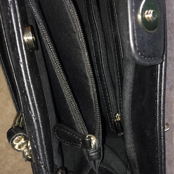 NEW and UNUSED GUESS Handbag - Picture 4 of 8